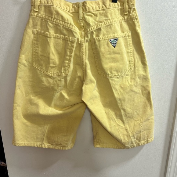 Guess by Marciano Yellow Jean Shorts for Men size 28 - Picture 3 of 3